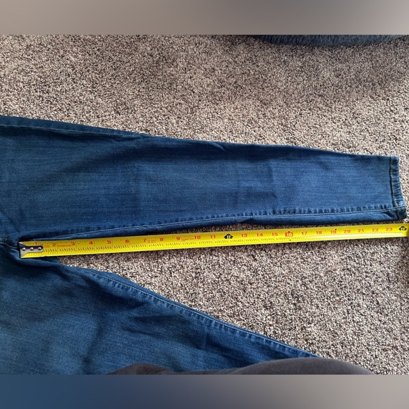 LIVERPOOL PETITE ABBY ANKLE SKINNY HIGH PERFORMANCE DENIM. 12P. - Picture 3 of 7